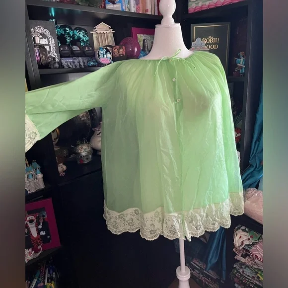 Vintage lime green robe or bed jacket chiffon and lace - Picture 2 of 8